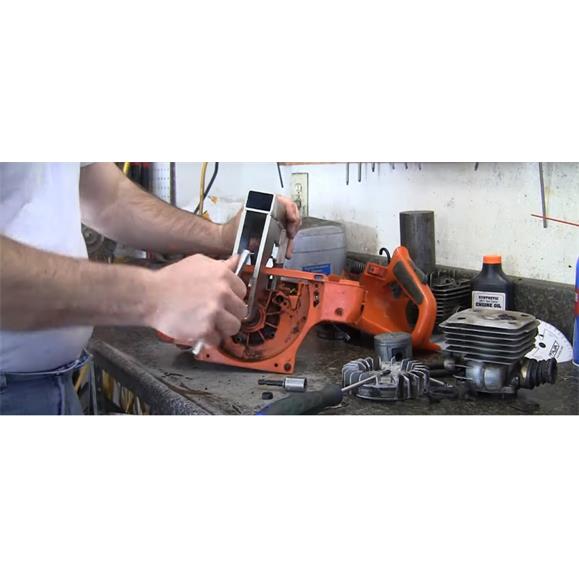 SEPARADOR DE CARTER PARA MOTOSIERRAS